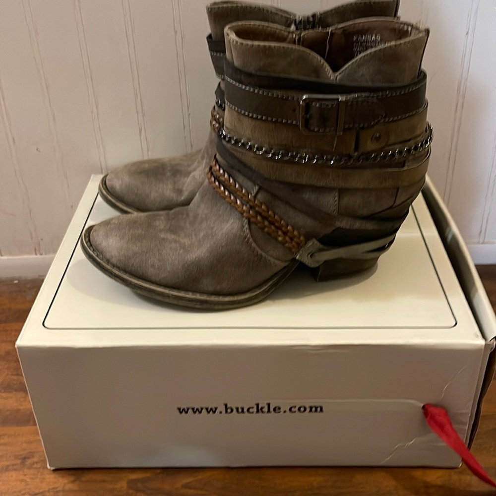 BKE grey distress ankle booties